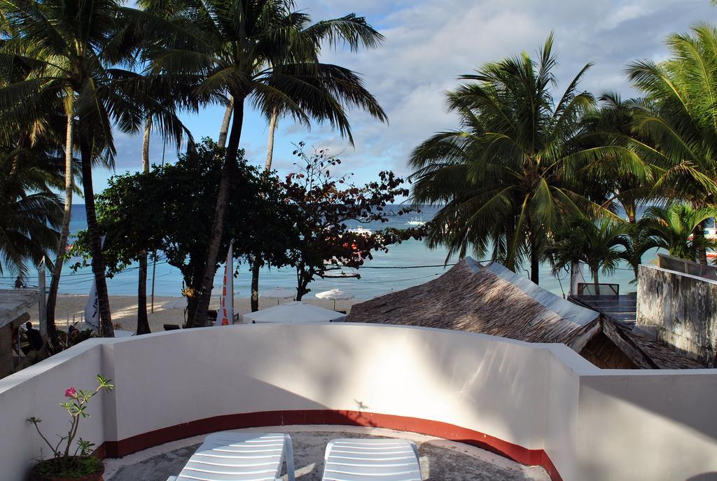 Surfside Boracay 3*