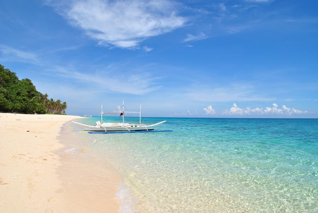 Surfside Boracay 3*