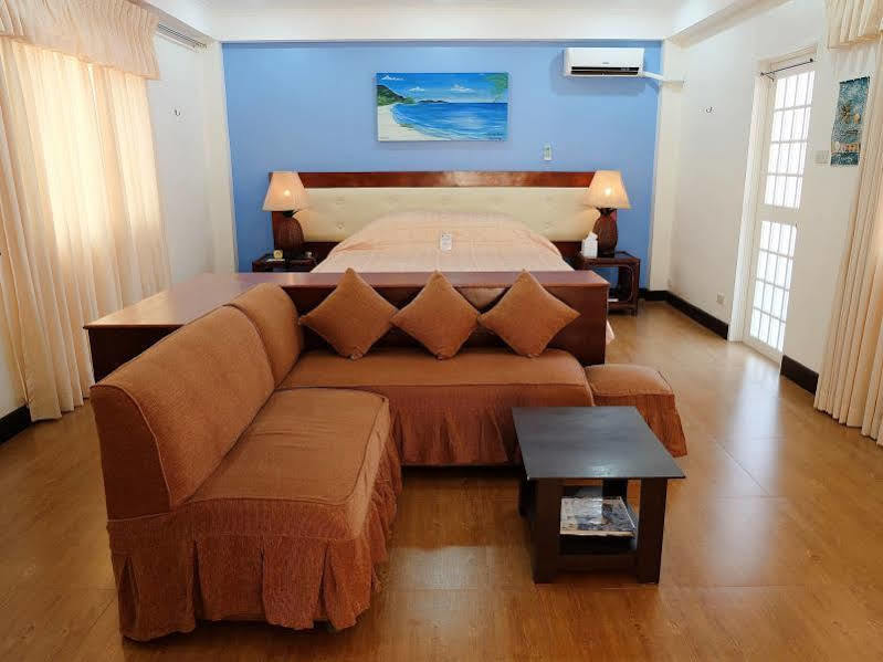Surfside Boracay 3* Manoc-Manoc