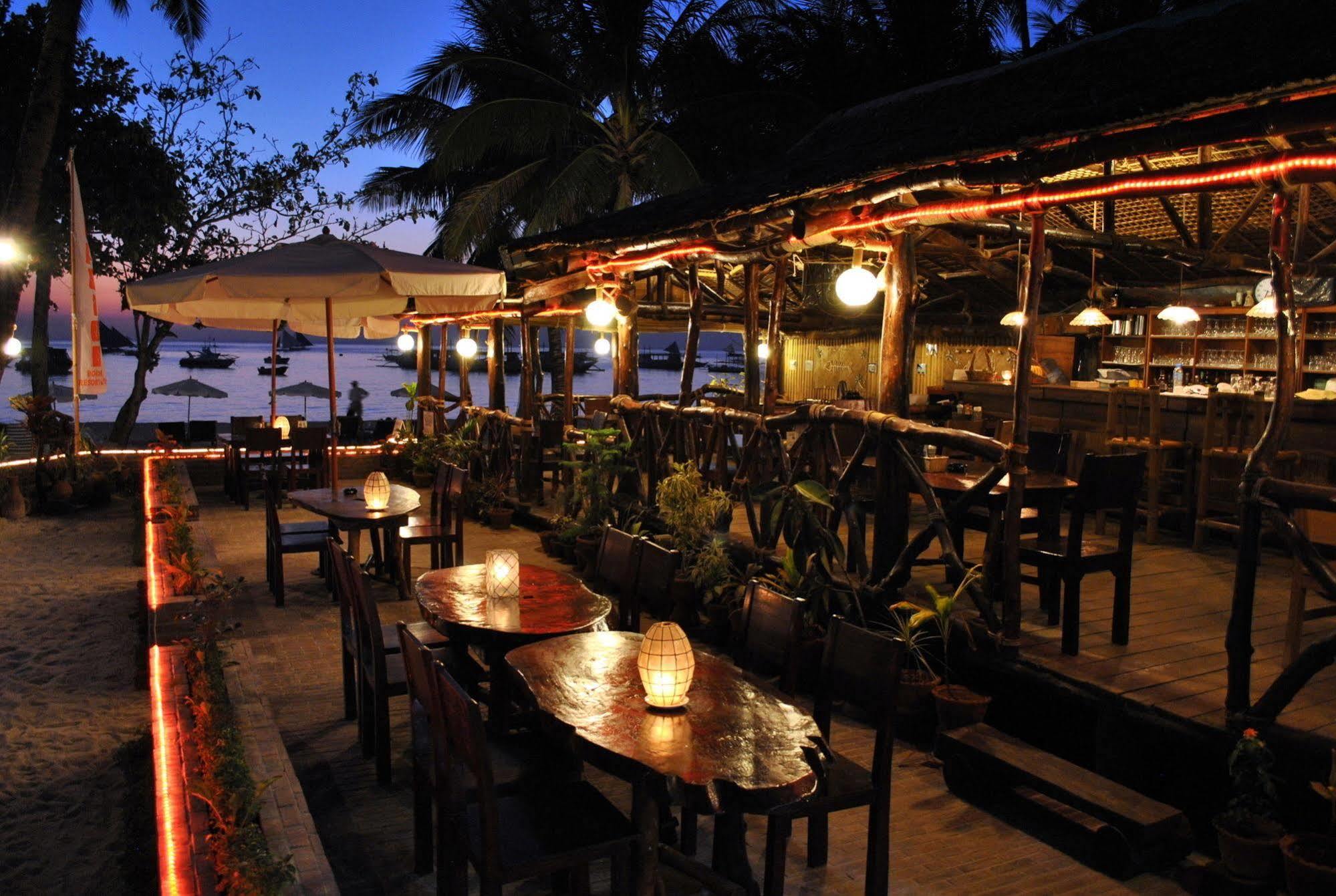 Surfside Boracay 3*