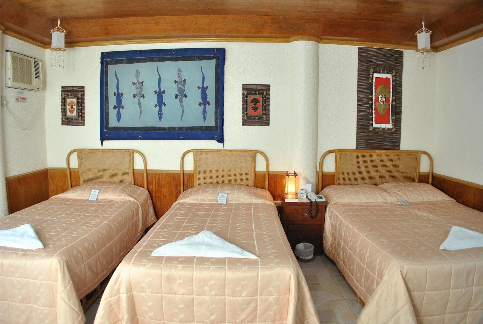 Surfside Boracay Hotel 3*